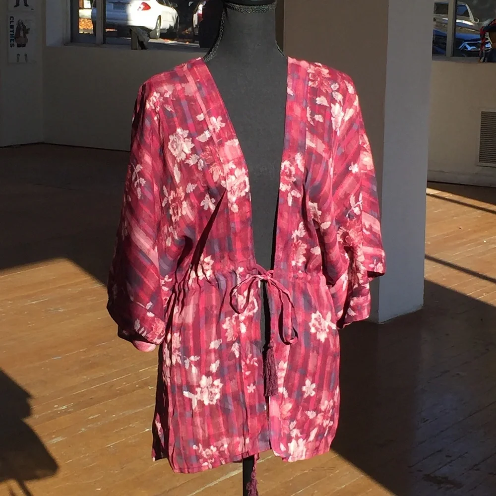 Burgundy Kimono like lightweight top - Picture 2 of 4